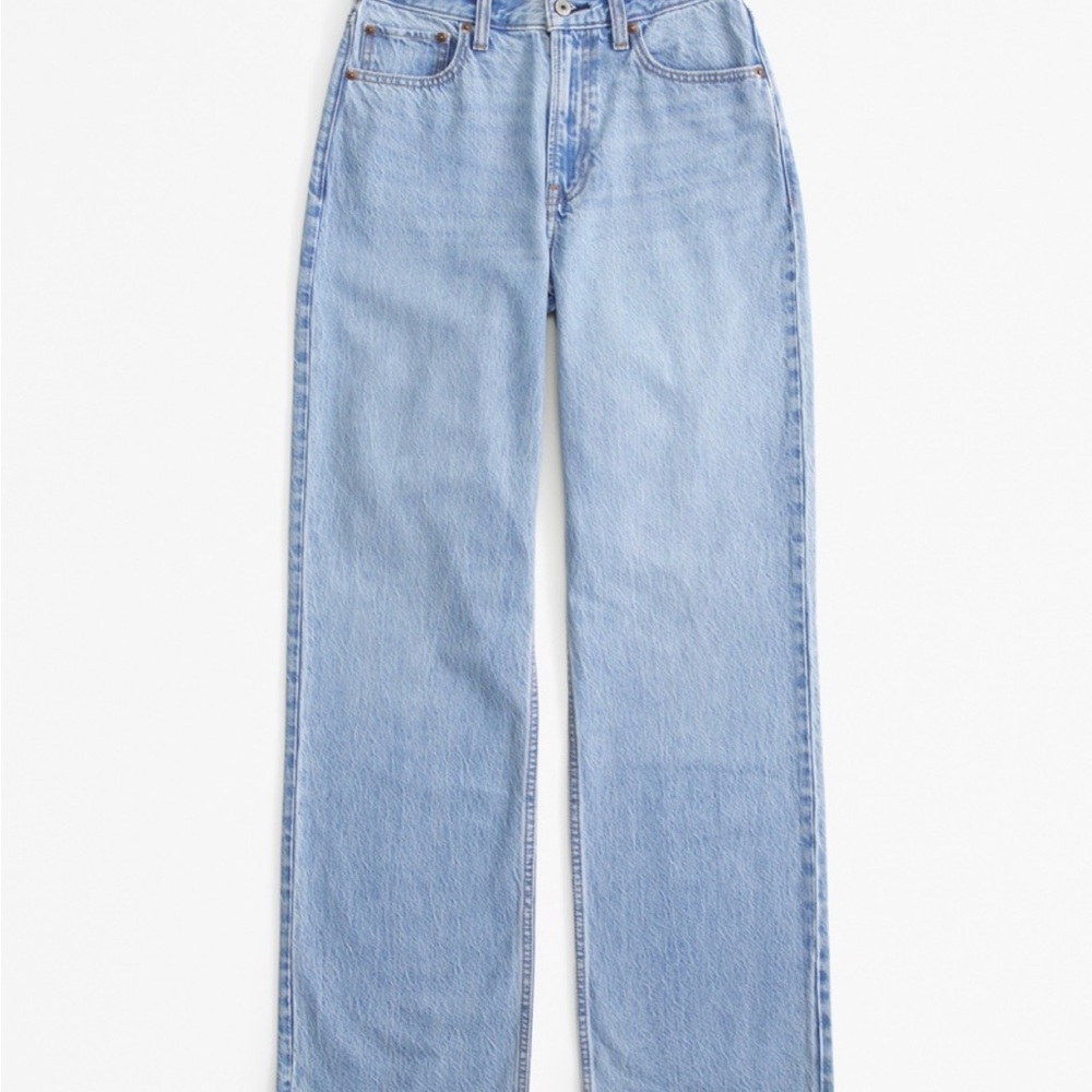Abercrombie & Fitch Curve Love High Rise
Loose Jean